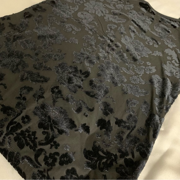 LOFT OUTLET. Black Floral Velvet Print Cami/ Tank Top-Small- Adjustable Straps - Picture 3 of 11